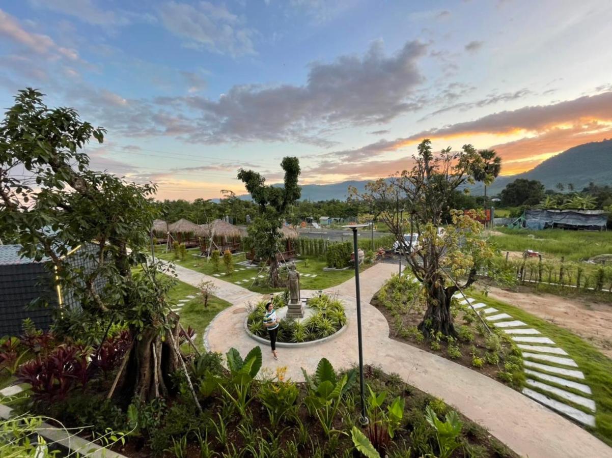 Kampot Tropical Village Bagian luar foto